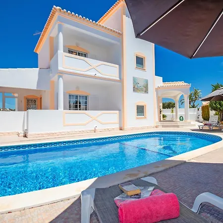 Manihi - Moradia Elegante Com Bbq E Piscina Aquecivel - Αλμπουφέιρα