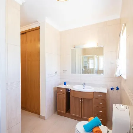 Villa Manihi - Moradia Elegante Com Bbq E Piscina Aquecivel - *